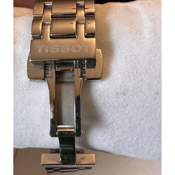 Tissot Couturier Automatic Date Ladies Watch T035.207.11.051.00 main image 7